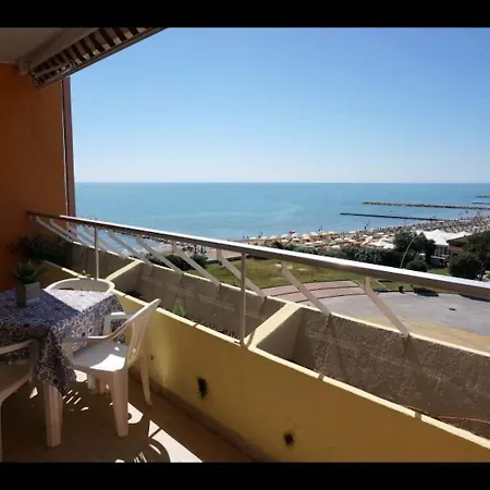 Lovely Seaview Flat For 5 Guests-beahost
