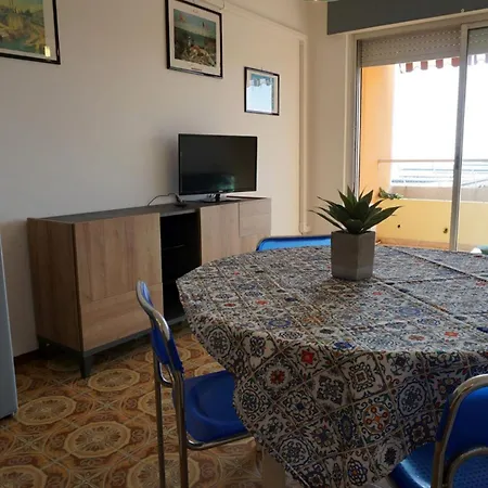 Lovely Seaview Flat For 5 Guests-beahost *