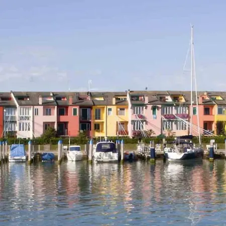 Lejlighed Lovely Seaview Flat For 5 Guests-beahost *